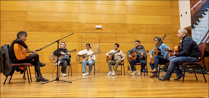 Antonio Muñoz impartió una Masterclass de Guitarra Flamenca en el Conservatorio
