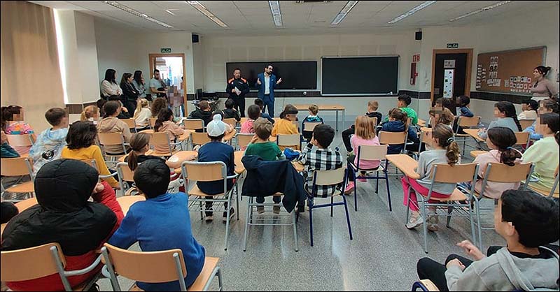 La concejalía de emergencias y seguridad mantiene charlas informativas en los centros docentes, previos a un simulacro de emergencia sísmica