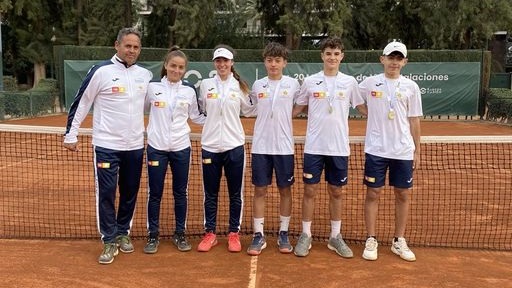 El equipo cadete de Club de tenis Torrevieja campeón de la Comunidad Valenciana