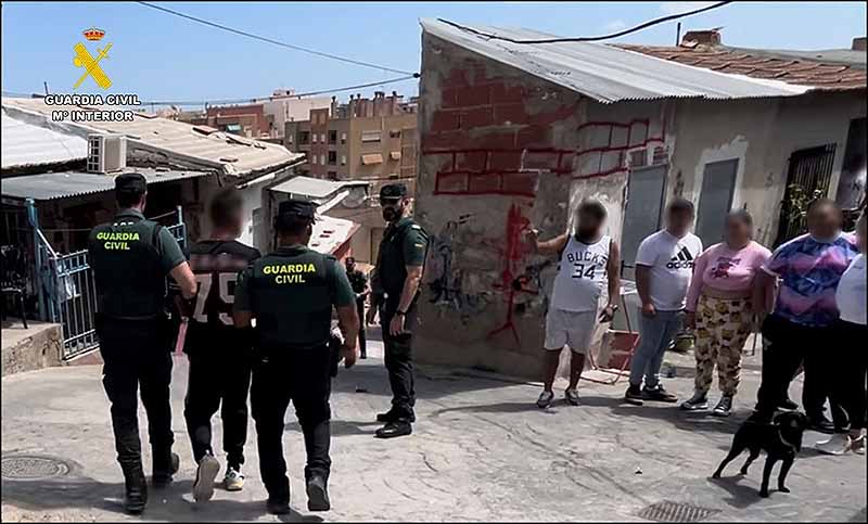 La Guardia Civil detiene a tres delincuentes por diversos robos en Callosa de Segura