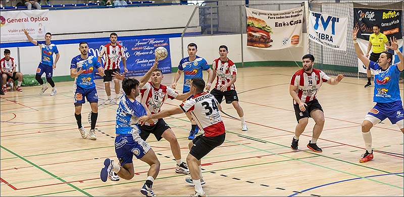 Balonmano: El Mare Nostrum cierra la temporada como local ganando a Puerto Sagunto (29-25)