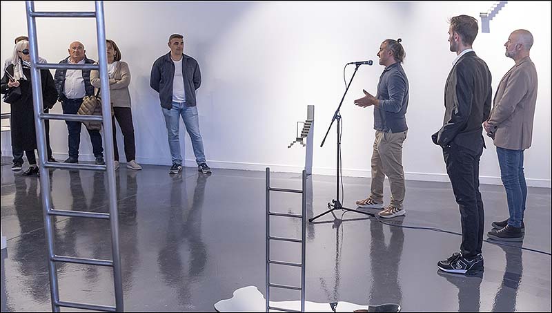 “La evanescencia de lo sólido”, una original exposición de Manu Sanz