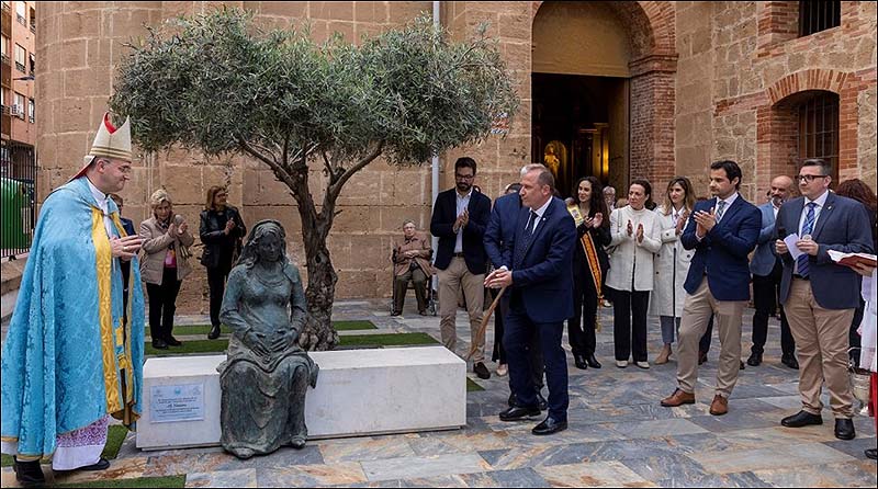 El obispo de la diócesis abrió el mayo Mariano con la presentación del proyecto “Mater Vitae”