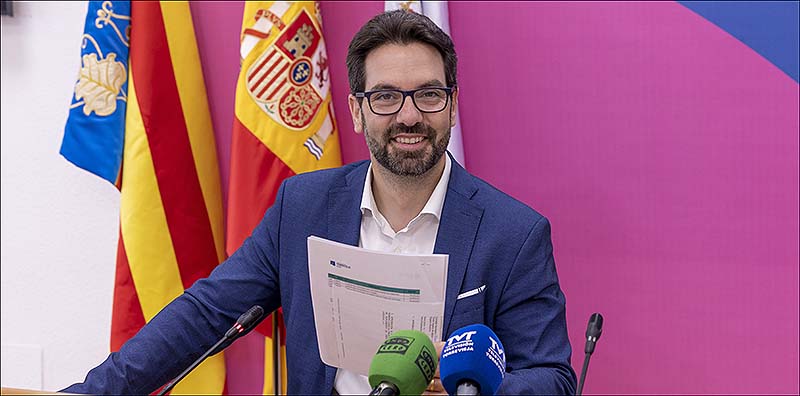Federico Alarcón, concejal de Presdencia y secretario de J. L. G.