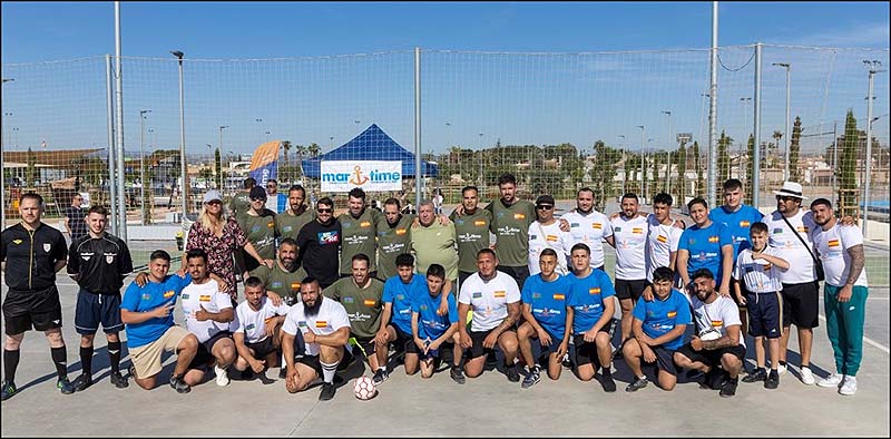 Guardias Civiles y Gitanos, unidos en una jornada de convivencia que culminó con el I Torneo de Fútbol Sala por la Integración