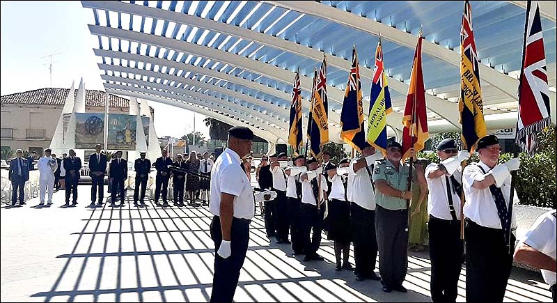 Torrevieja se unió a la colonia británica en su  «Día de las Fuerzas Armadas»