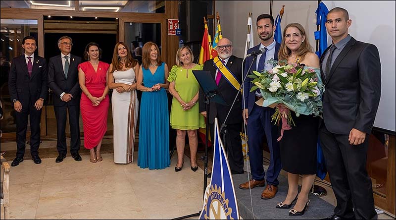 Cristina Roca, nueva presidenta del Club Rotary Torrevieja 2024-2025