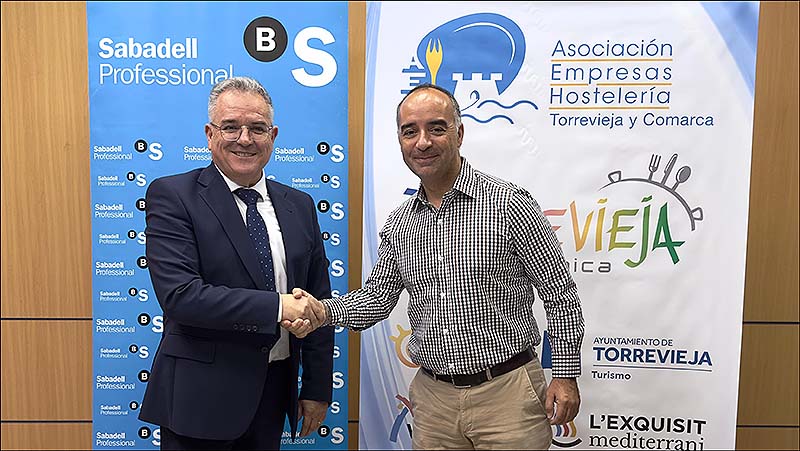 Banco Sabadell renueva su compromiso con la AEHTC a través de Sabadell Professional para potenciar el negocio de más de 140 establecimientos en Torrevieja y Comarca