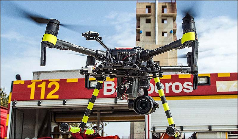 El dispositivo estival de los Bomberos de la Diputación incorpora como novedad drones para la vigilancia forestal