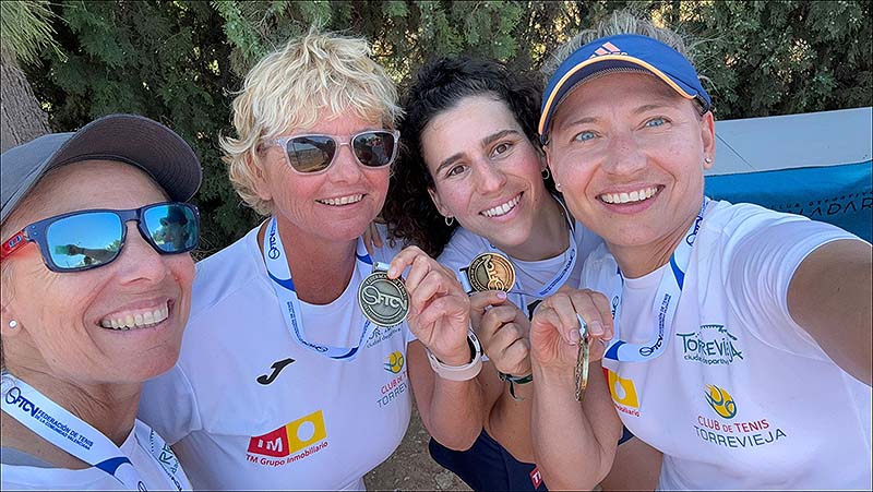 Las veteranas del Club de Tenis Torrevieja se proclaman Campeonas de la Comunidad
