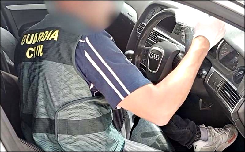 Detenidas dos personas que robaban en el interior de vehículos en la autovía del Mediterráneo