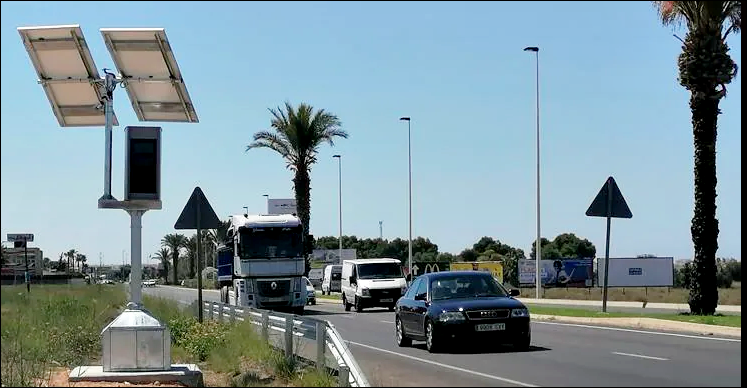 Instalan un nuevo radar en la principal salida de Torrevieja en dirección a la autopista y Los Montesinos