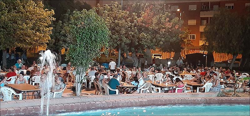 Arrancaron las Fiestas de San Emigdio con la apertura de la «Barraca Popular»