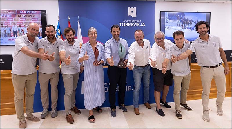 El alcalde recibe a los campeones absolutos de la 42ª Copa del Rey de Vela