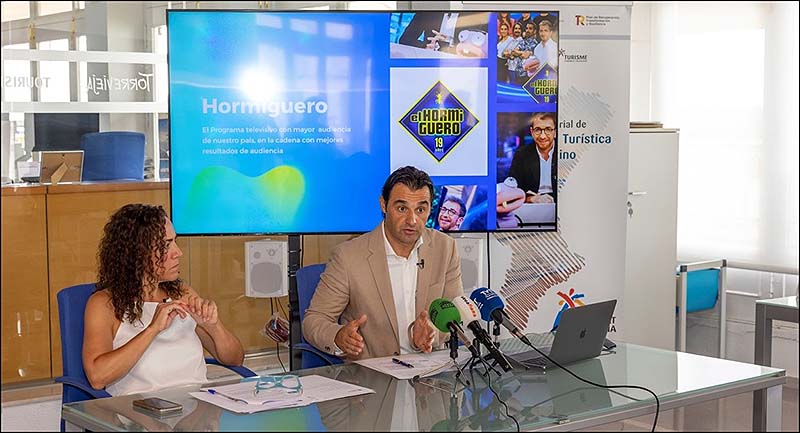 Presentada la nueva campaña de promoción turística de Torrevieja en el programa de Antena 3 “El Hormiguero”