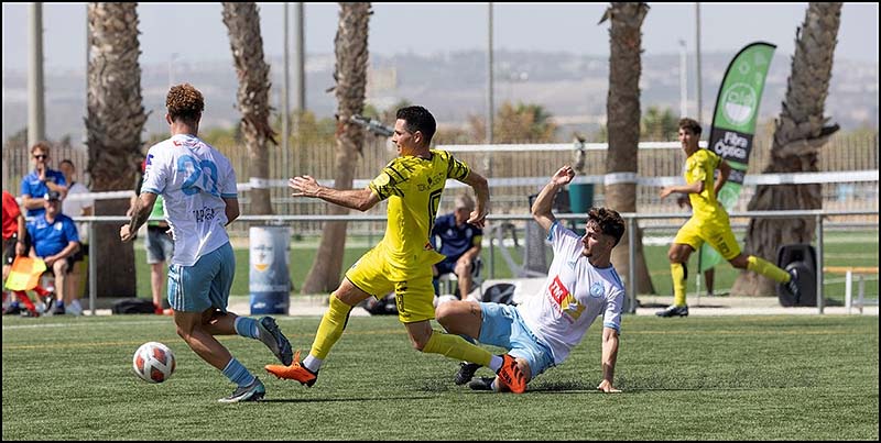 El SC Torrevieja empata su partido frente al Thader de Rojales en su debut en Liiga Comunitat en el descuento