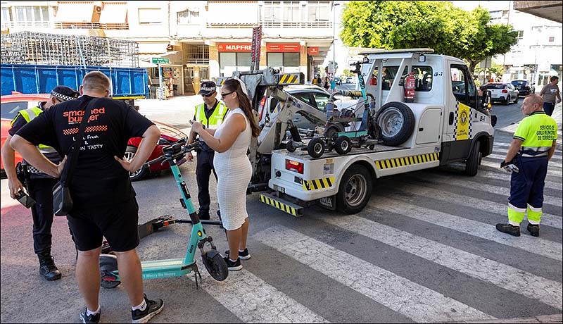 Lo controles de patinetes eléctricos se saldan el primer día con varias denuncias
