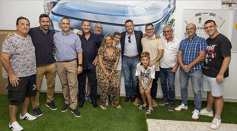 Tomás Roncero pone en valor la “Peña Madridista” de Torrevieja en su sección “Real Madrid, de Peña en Peña” del Diario As