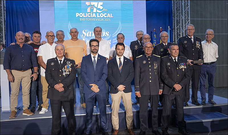 La Policía Local entregó sus reconocimientos en su 175º Aniversario, coincidiendo con la Festividad de sus patronos