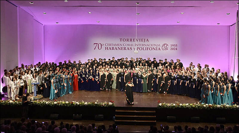 El Certamen de Habaneras y Polifonía de Torrevieja nombrado Embajador Cultural de la provincia