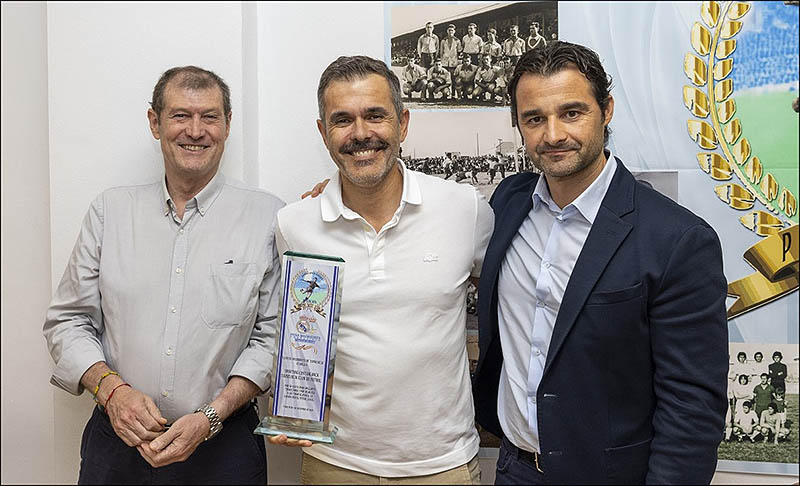 El CF Torrevieja CF, recibió el Premio Joaquín García Paredes «Nito» en su 3ª Edición