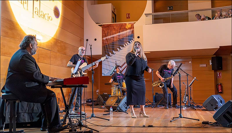 “Dársena Sound” enamoró con su actuación en el Ciclo de Jazz “Los Viernes de Palacio”