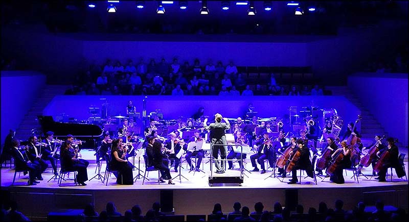 La Royal Film Concert Orchestra triunfó en el Auditorio con el homenaje a Enni Morricones