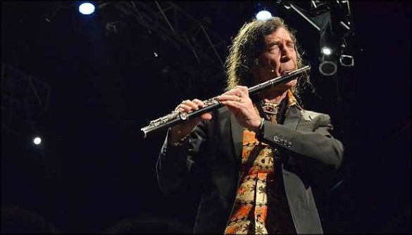 El saxofonista y flautista de flamenco jazz Jorge Pardo cierra el ciclo “Los viernes de palacio” en sustitución de Alex Conde trío
