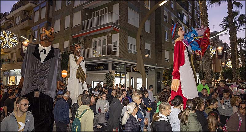 Una riada humana acompañó a la “Charamita” en su tercera salida