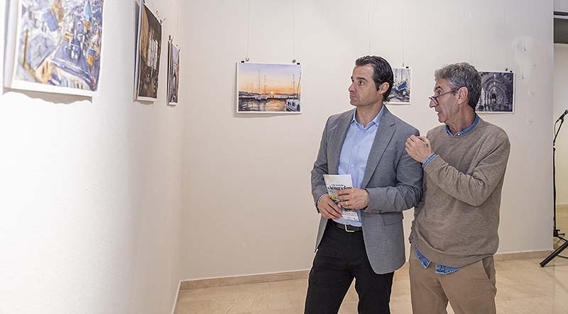 Juan Atienza expone desde ayer su primera muestra bajo el título “Acuarelas”