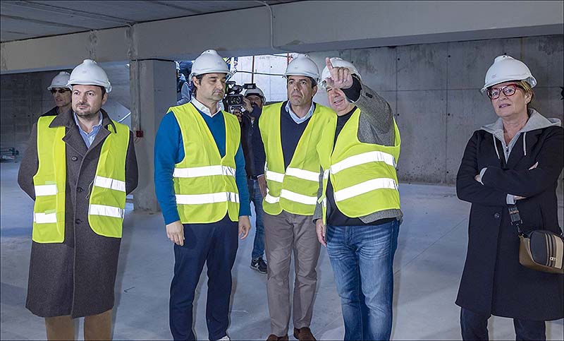 Mazón destaca el nuevo Centro de Ocio del Puerto de Torrevieja como una “gran referencia del sector terciario y el turismo del arco Mediterráneo”