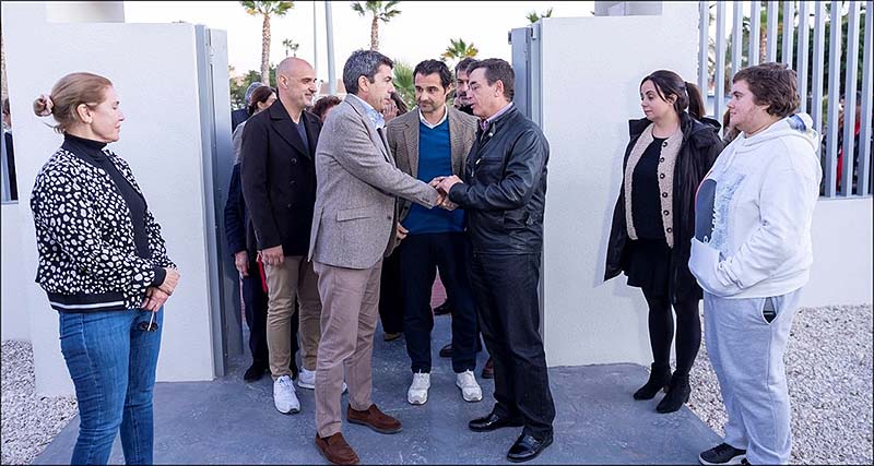 Carlos Mazón visitó ayer el nuevo centro de día de personas con enfermedad mental de la Fundación Adiem en Torrevieja