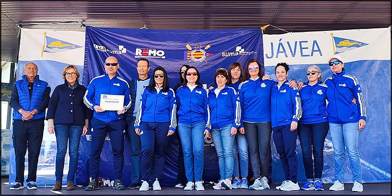 Las veteranas de remo bronce en la III Regata de la liga suma banco fijo del mediterráneo en Jávea