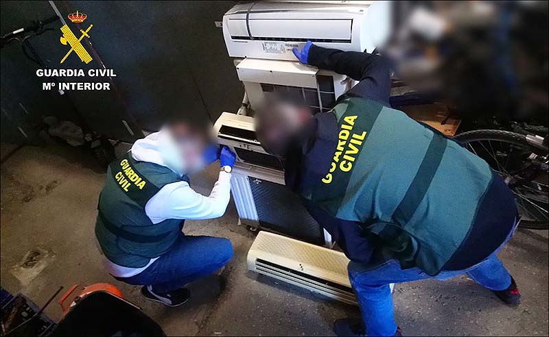 La Guardia Civil detiene a un hombre por 19 delitos contra el patrimonio en Torrevieja