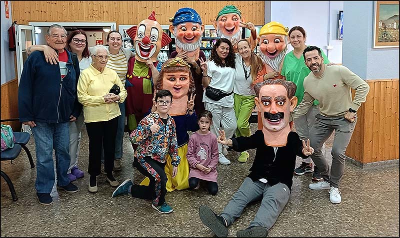 La “Charamita” dio su versión más solidaria realizando varias visitas especiales las pasadas Fiestas Patronales