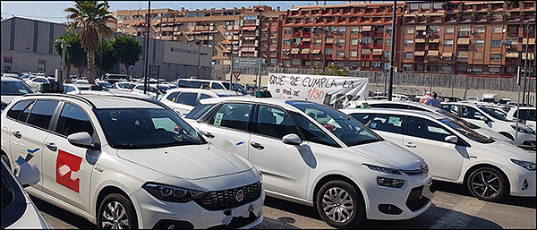 Los taxistas de Torrevieja se unen hoy a la Huelga General en todo el país