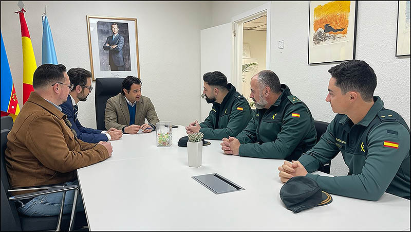 El alcalde recibió a Carlos Astrain, nuevo Comandante de la Guardia Civil de Torrevieja