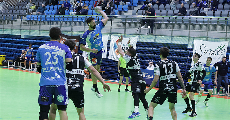 El Mare Nostrum cae ante Petrer en el último instante (29-30)