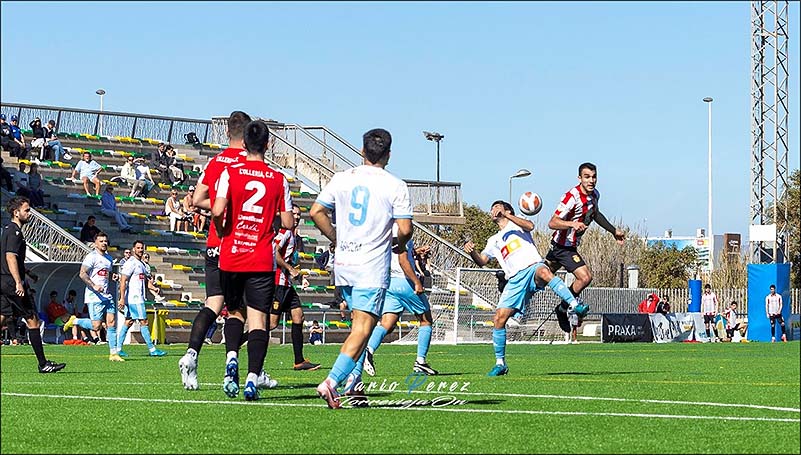 Fútbol: El Torrevieja empató un partido que perdía por dos goles contra L’Ollería CF en la primera parte (2-2)