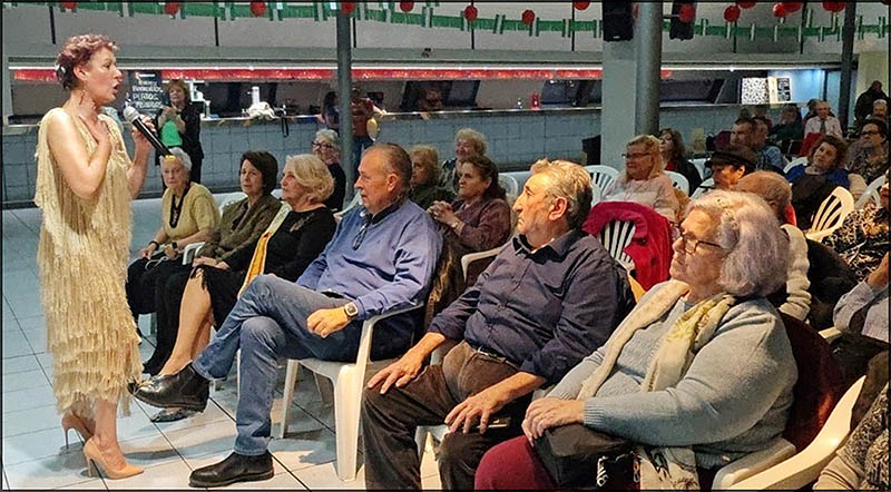 Rosa María Luján homenajeó a Lola flores en la “Macro”