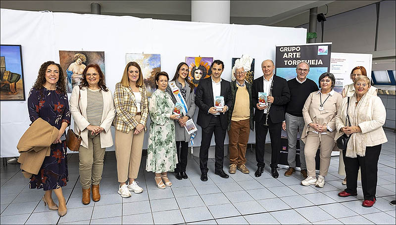 Inaugurada la primera exposición del Grupo “Arte Torrevieja”
