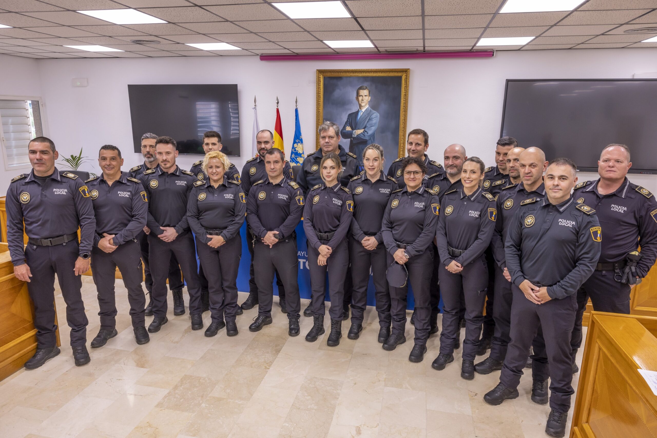 Toman posesión de sus cargos 20 nuevos agentes de policía local