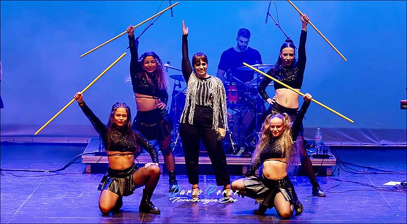 Shani Ormiston emociona a Torrevieja con un espectáculo musical lleno de alma, talento y complicidad