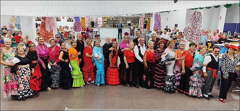 El Centro Polivalente de La Mata celebra su Mini Feria de Sevillanas