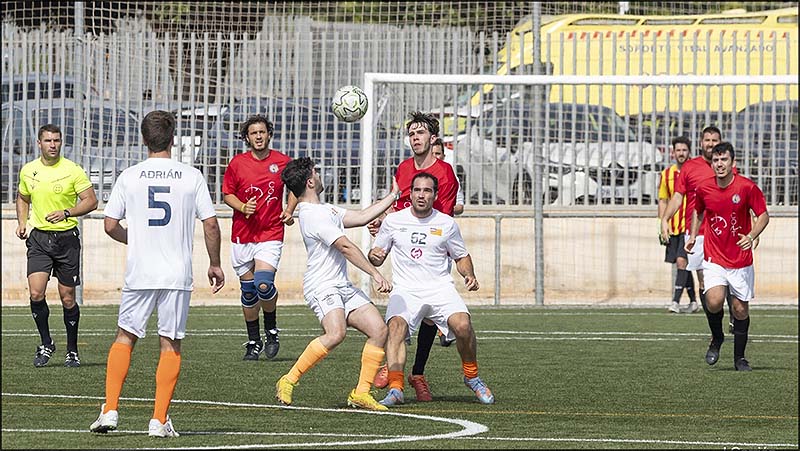 Torrevieja se convierte desde ayer en sede del XXXI Campeonato Nacional de Fútbol Médico