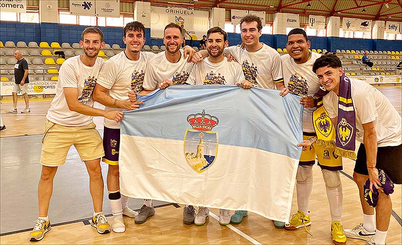 Siete torrevejenses hacen historia al ascender con el Orihuela Fútbol Sala a Tercera División nacional