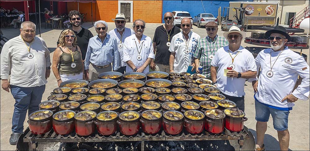 El cocido con pelotas volvió a conquistar Torrevieja en una jornada inolvidable de tradición, amistad y sabor
