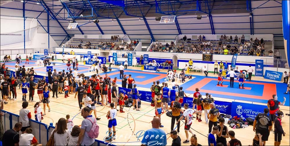 Torrevieja vibró con una espectacular Copa Diputación de King Boxing