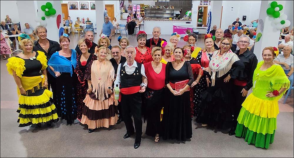 El arte, el compás y la alegría llenan de color la Mini Feria de Sevillanas de La Mata
