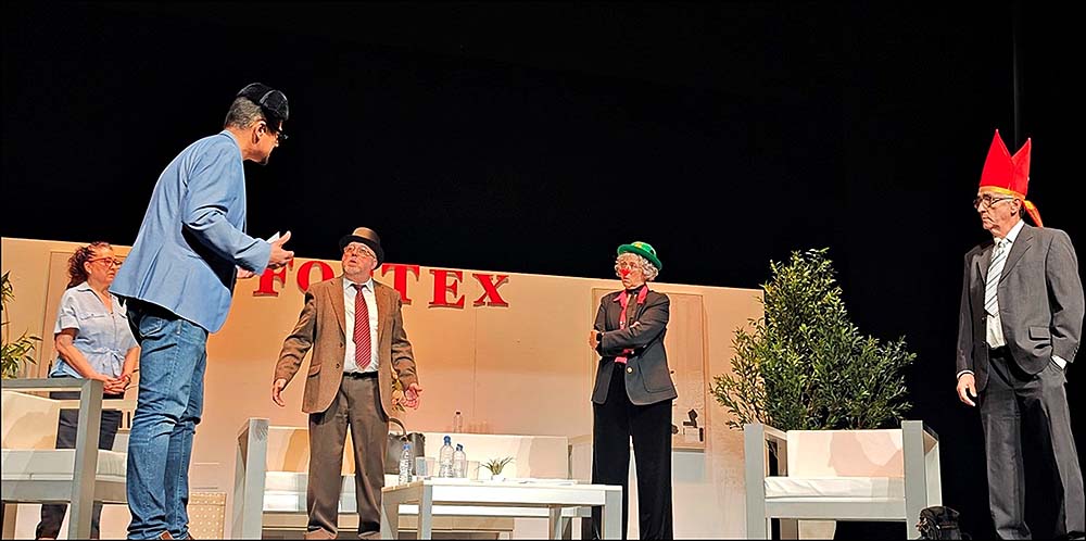 Thalía deslumbra en Torrevieja con una noche de teatro inolvidable que rozó la excelencia
